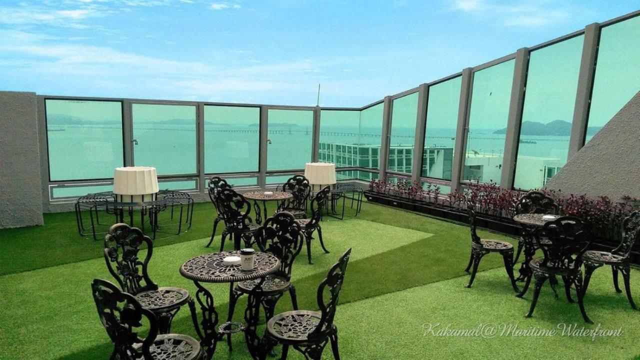 Maritime Luxury Suites George Town  Kültér fotó