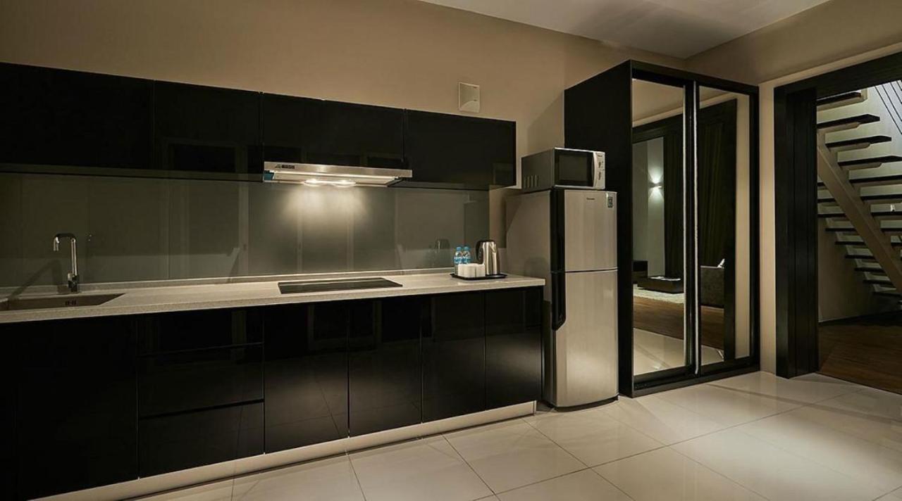 Maritime Luxury Suites George Town  Kültér fotó